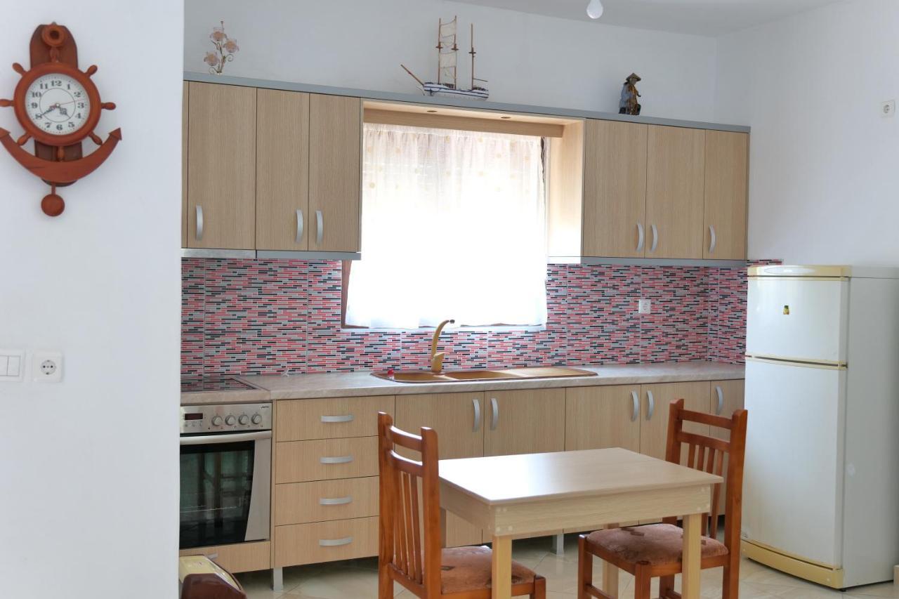 Pellumb Apartments คซามิล ภายนอก รูปภาพ