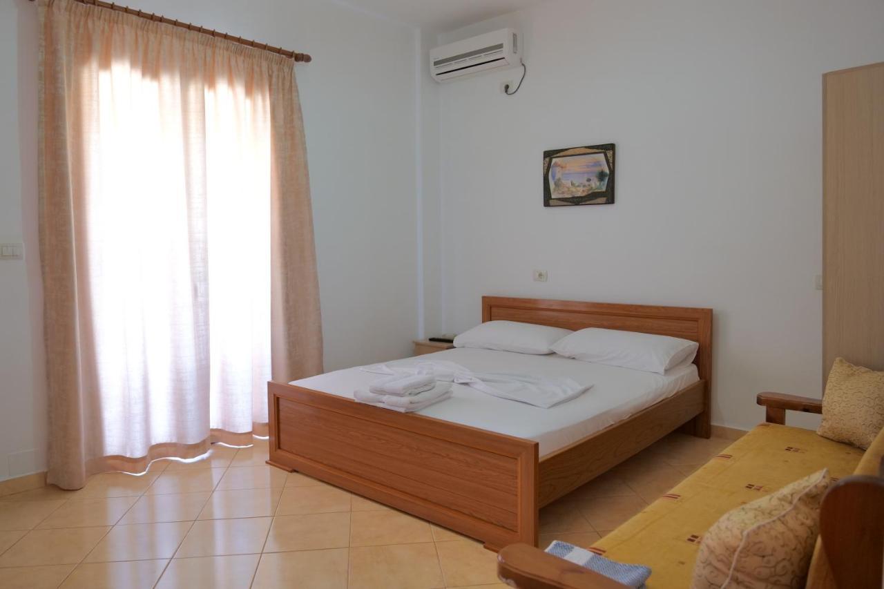 Pellumb Apartments คซามิล ภายนอก รูปภาพ